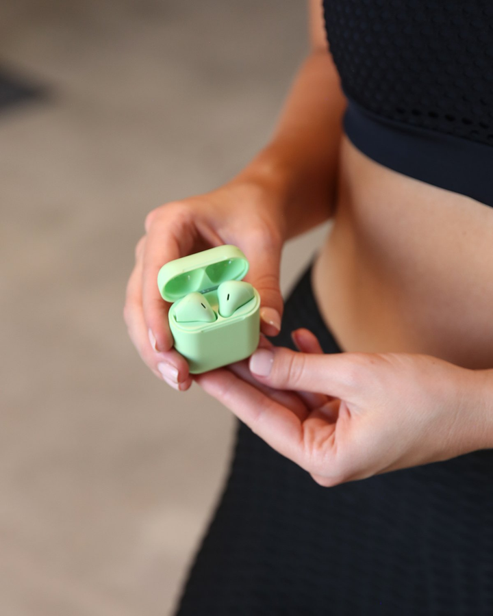 Macaron Earbuds Light Green-4